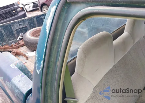 1996 Chevrolet S Truck S10 from USA, damaged, VIN 1GCCS14X8TK196900